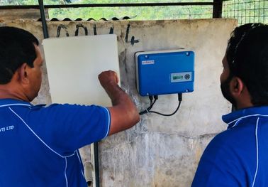 中国 3HP 2.2KWの単一フェーズ太陽ポンプ インバーター150-400Vdc MPPT範囲JNP2K2LS サプライヤー